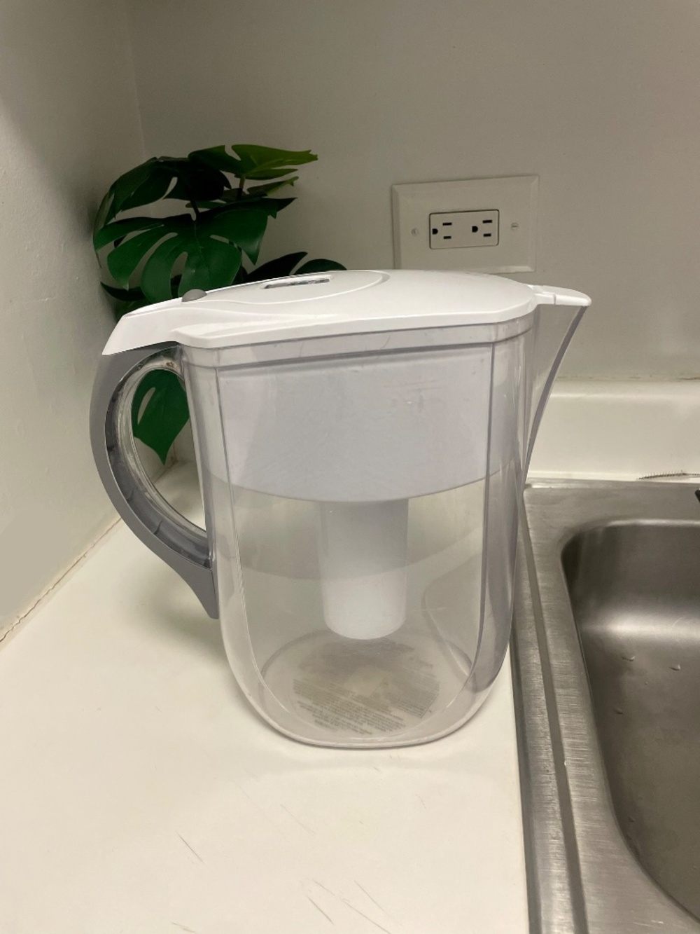 Brita water filter pitcher dispenser Standard